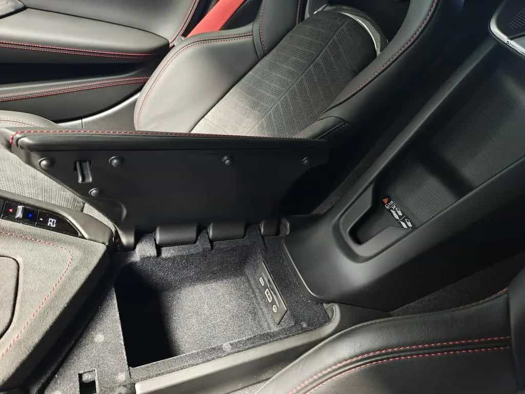 Corvette C8 3LT Vollausstattung, Performance Umbau, Carbo 09/2023-photo-27