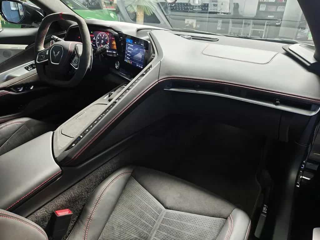 Corvette C8 3LT Vollausstattung, Performance Umbau, Carbo 09/2023-photo-8