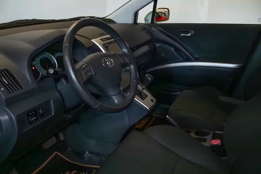 Toyota Corolla Verso 1.8 Executive Automatik AHK 7Sitz 11/2004-photo-11