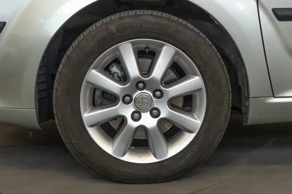 Toyota Corolla Verso 1.8 Executive Automatik AHK 7Sitz 11/2004-photo-9