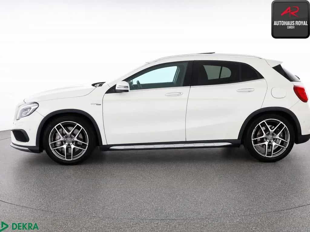 Mercedes-Benz GLA 45 AMG PERFORMANCE 4M PANO,KAMERA,KEYLESS 09/2016-photo-1