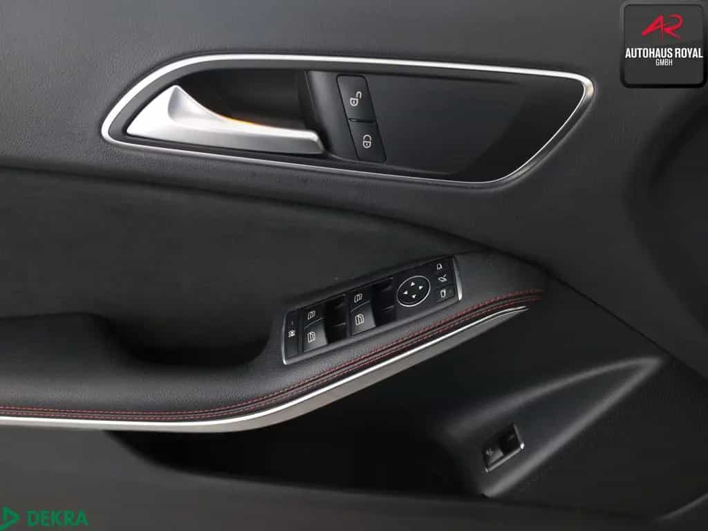 Mercedes-Benz GLA 45 AMG PERFORMANCE 4M PANO,KAMERA,KEYLESS 09/2016-photo-23