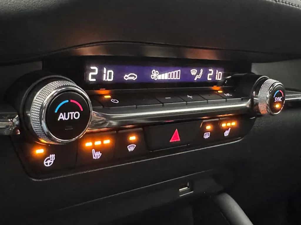 Mazda 3 5HB Selection SKYACTIV-G 2.0 M Hybrid 6AG *LHZ 09/2021-photo-39