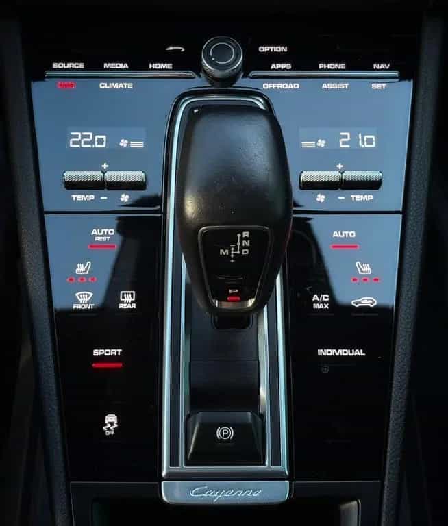 Porsche Cayenne 3.0*Scheckheft*Pano*PDLS*360 Grad*8x Alu 01/2021-photo-25