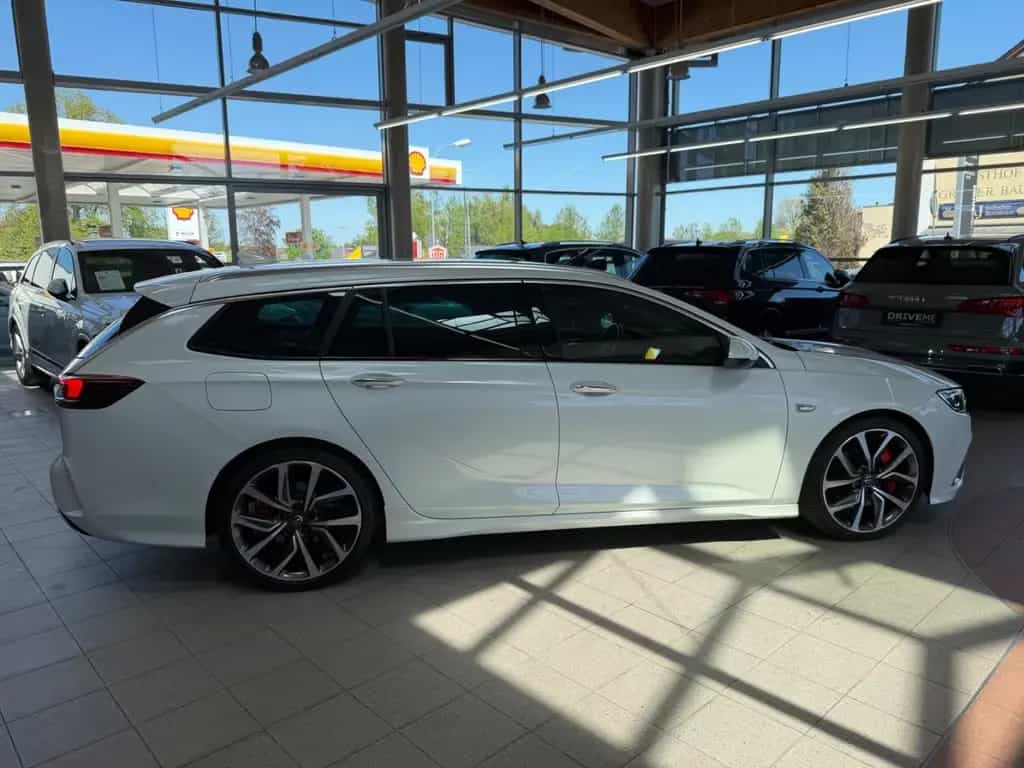 Opel Insignia B Sports Tourer GSi 4x4 OPC Performance 07/2018-photo-3