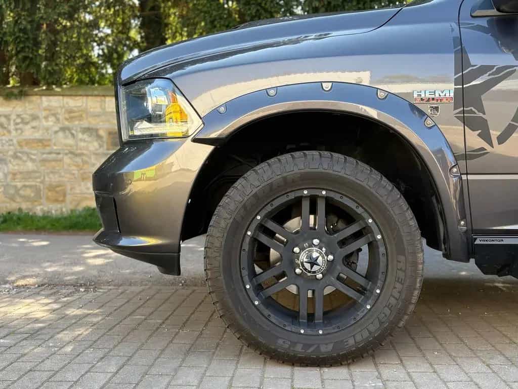 Dodge RAM 1500*5.7 V8*AHK*RAM BOX*Hoch & Breit* 07/2015-photo-10