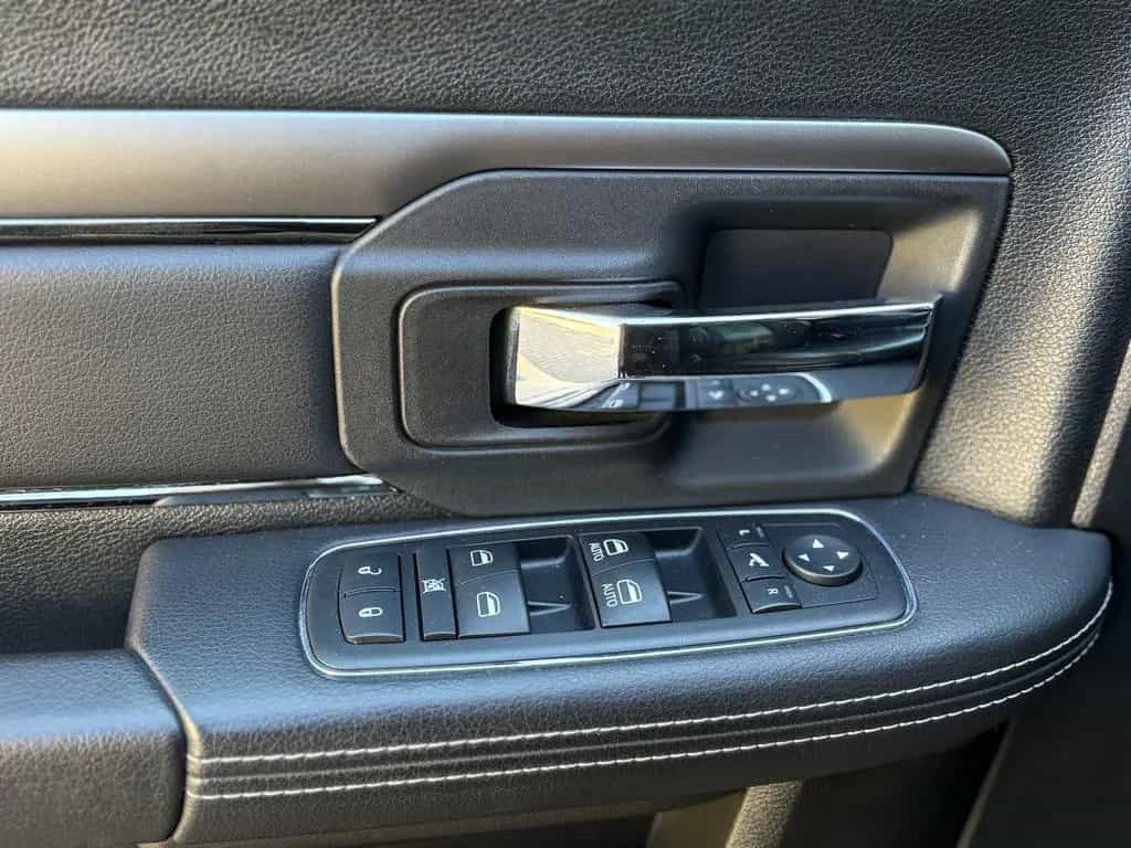 Dodge RAM 1500*5.7 V8*AHK*RAM BOX*Hoch & Breit* 07/2015-photo-14