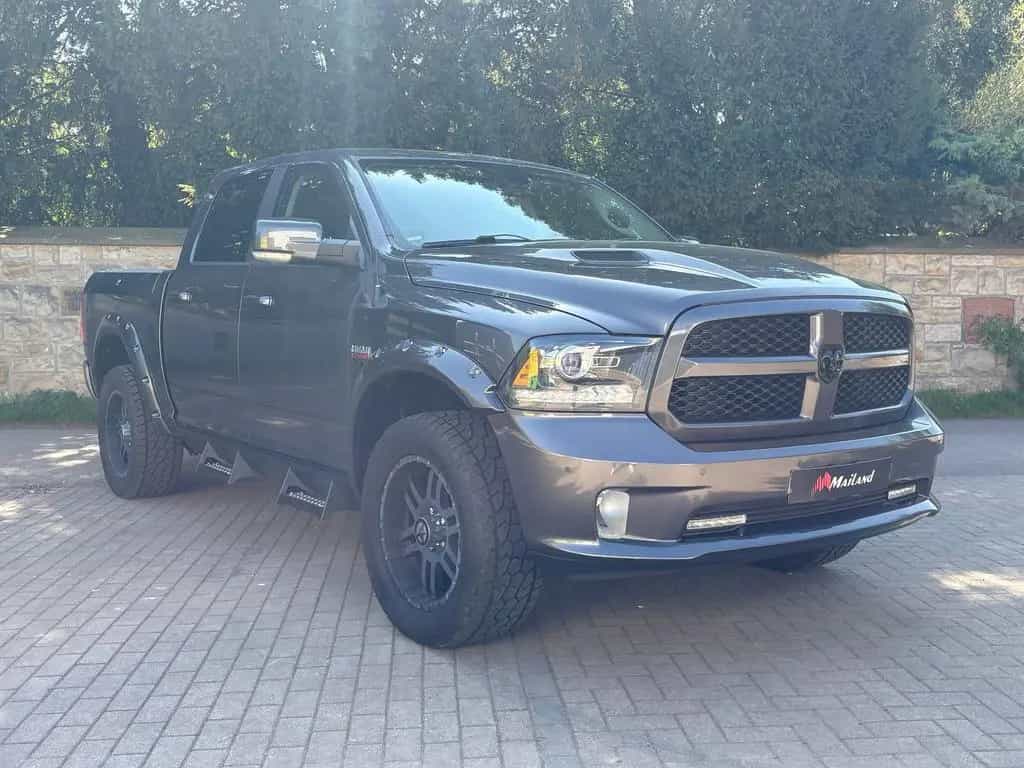Dodge RAM 1500*5.7 V8*AHK*RAM BOX*Hoch & Breit* 07/2015-photo-2