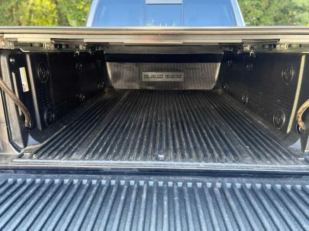 Dodge RAM 1500*5.7 V8*AHK*RAM BOX*Hoch & Breit* 07/2015-photo-23