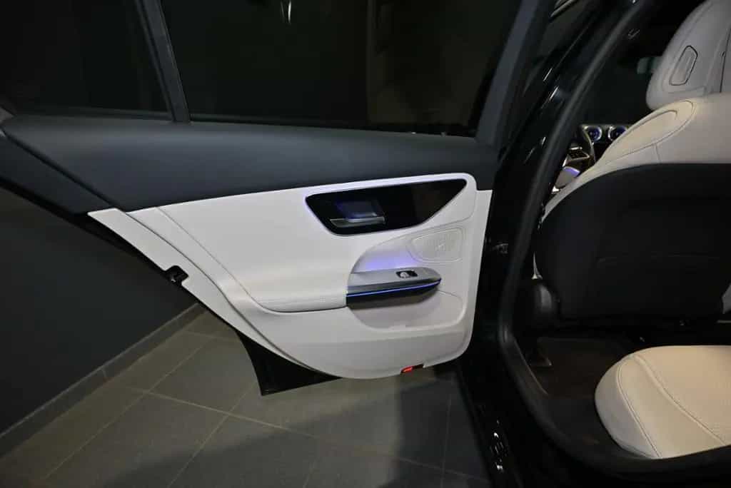 Mercedes-Benz C-Class d T ACC AUT Akustikglas DynLicht Kam. LED 03/2023-photo-24