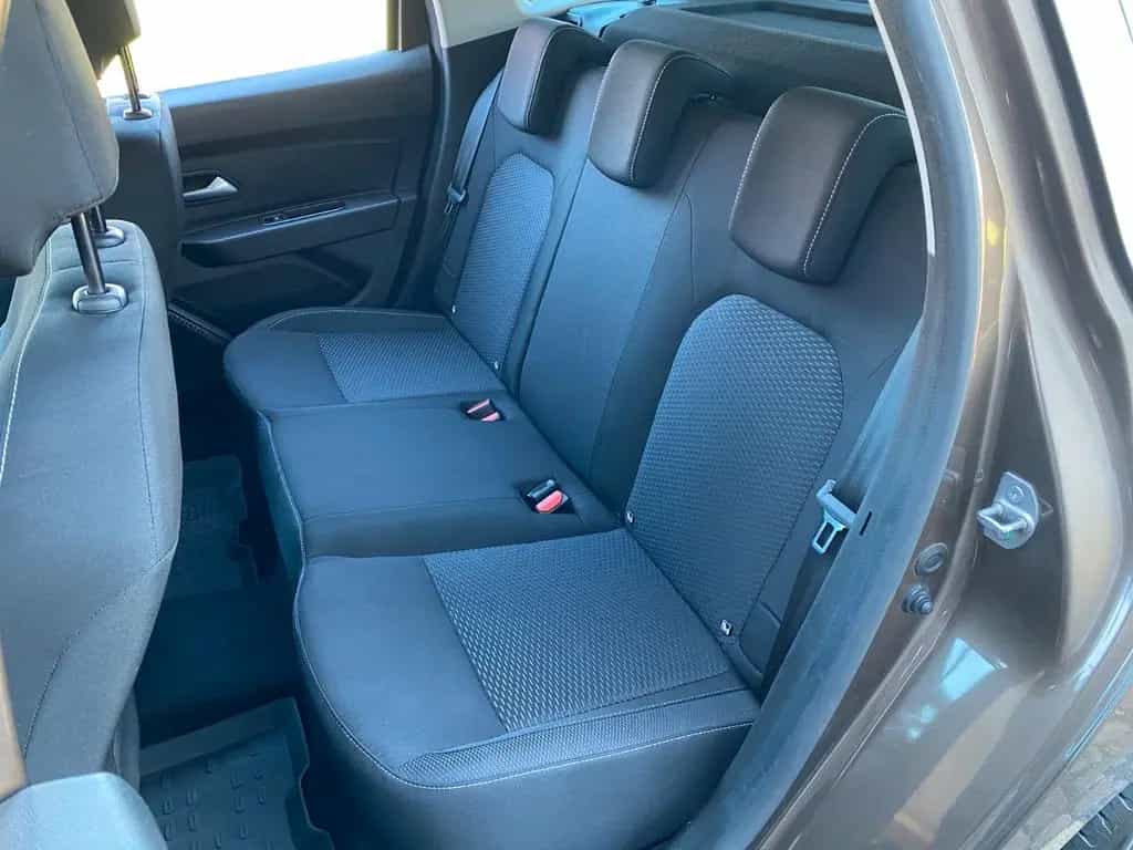 Dacia Duster TCE130 URBAN CARPLAY CHECKHEFT TÜV NEU 11/2021-photo-36