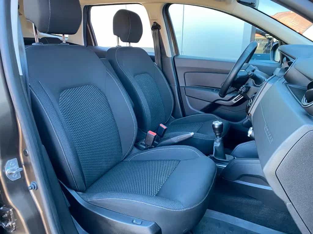 Dacia Duster TCE130 URBAN CARPLAY CHECKHEFT TÜV NEU 11/2021-photo-39