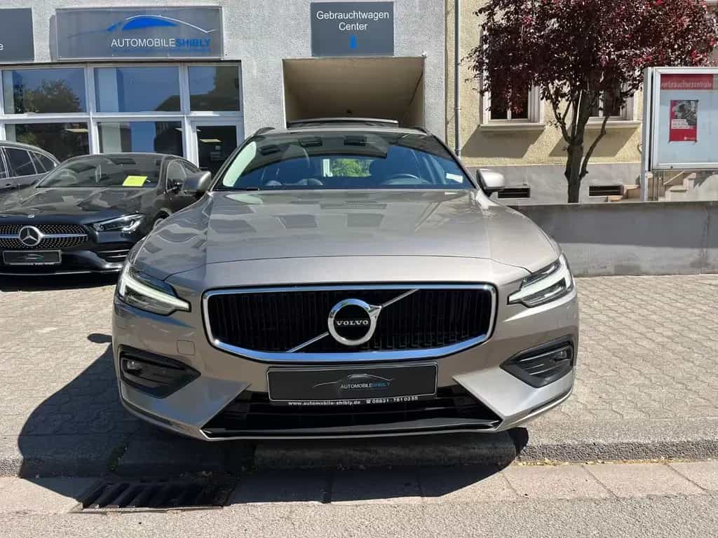 Volvo V60 Kombi T5, Leder, LED, PANORAMA 05/2019-photo-1