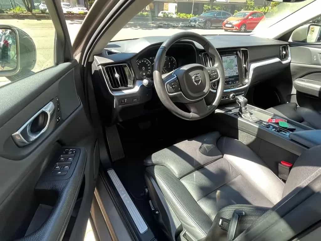 Volvo V60 Kombi T5, Leder, LED, PANORAMA 05/2019-photo-10