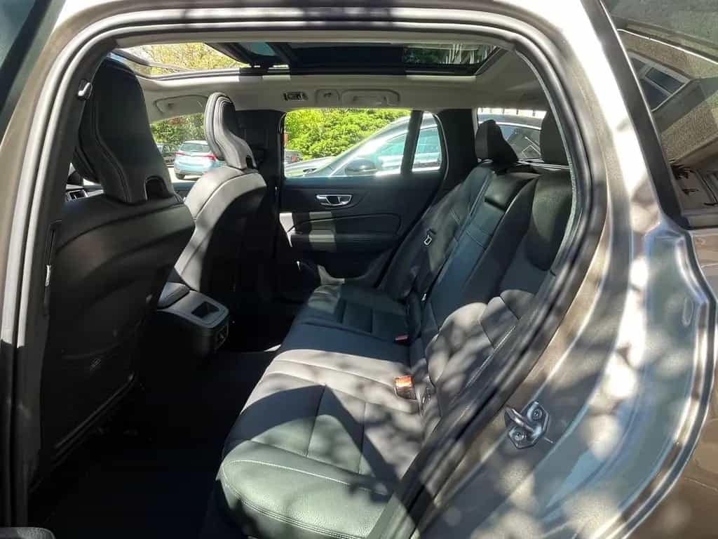 Volvo V60 Kombi T5, Leder, LED, PANORAMA 05/2019-photo-11
