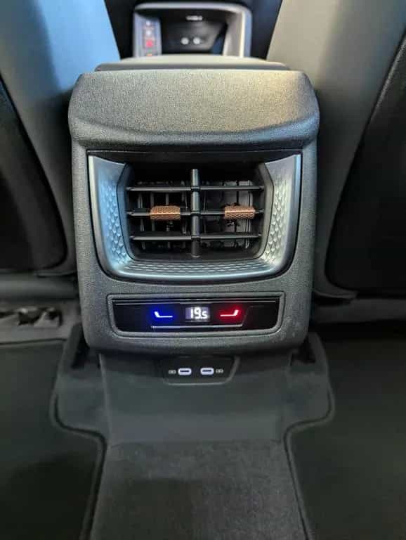 Cupra Terramar 1.5 eTSI Sennheiser Edge-Paket HUD 19" 12/2025-photo-20