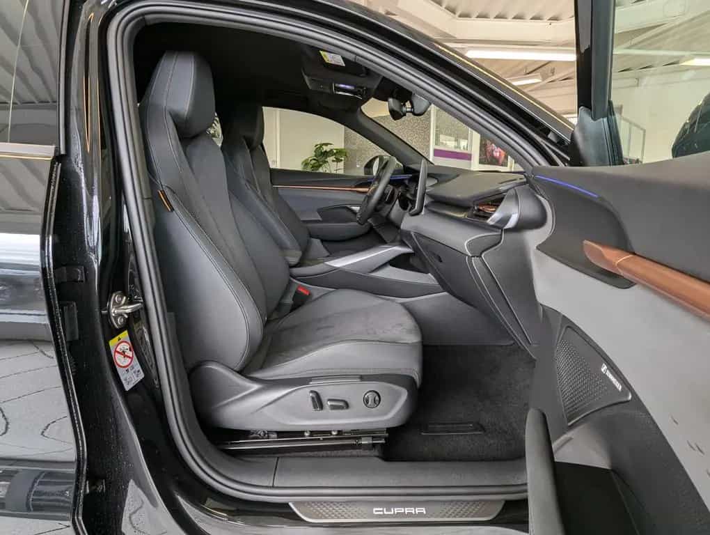 Cupra Terramar 1.5 eTSI Sennheiser Edge-Paket HUD 19" 12/2025-photo-13