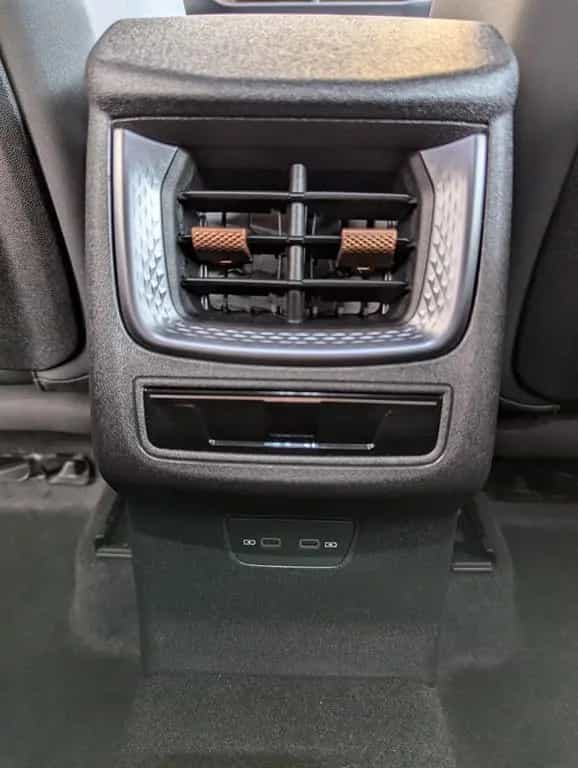 Cupra Terramar 1.5 eTSI Sennheiser Edge-Paket HUD 19" 12/2025-photo-25