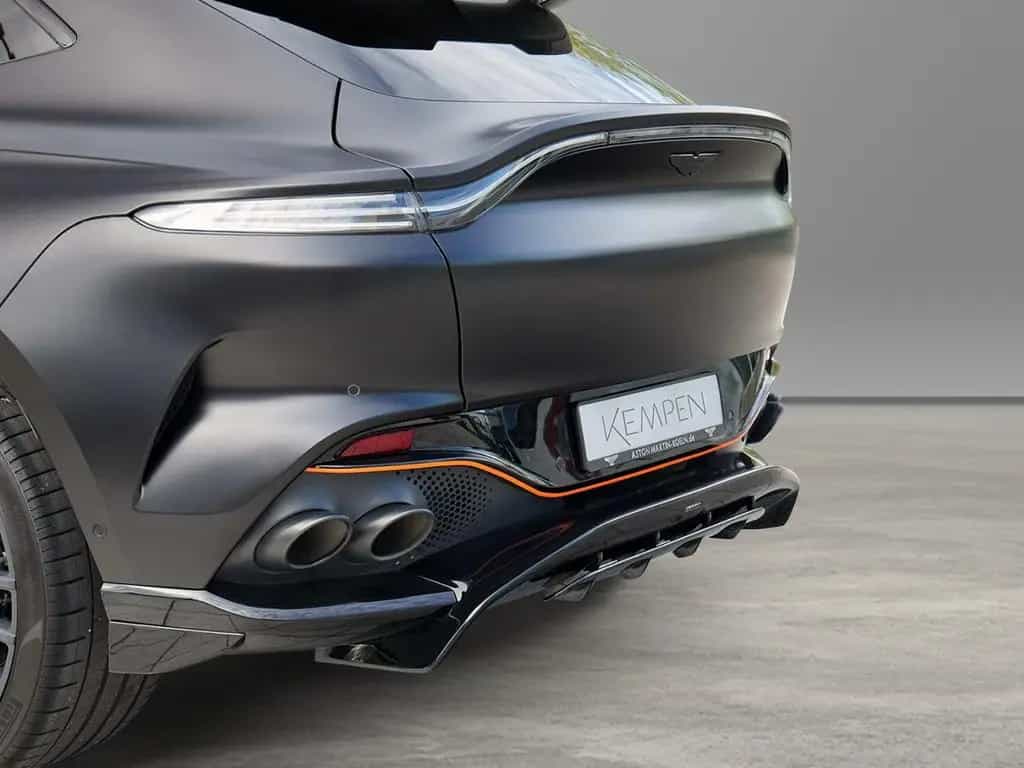 Aston Martin DBX 707 Satin Onyx Black Californian Poppy 06/2023-photo-15