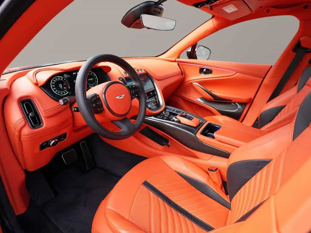 Aston Martin DBX 707 Satin Onyx Black Californian Poppy 06/2023-photo-21