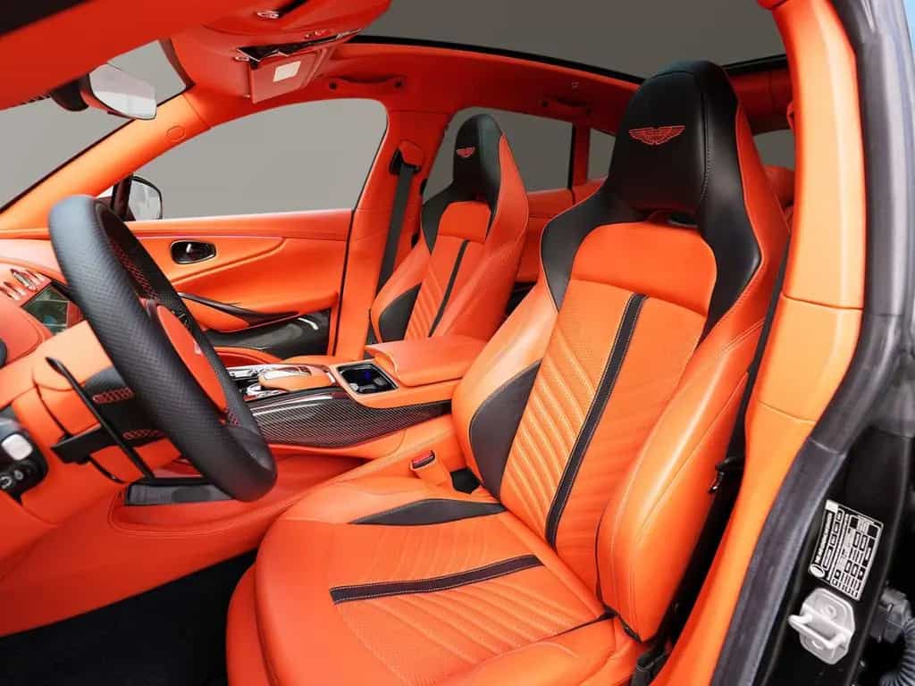 Aston Martin DBX 707 Satin Onyx Black Californian Poppy 06/2023-photo-22