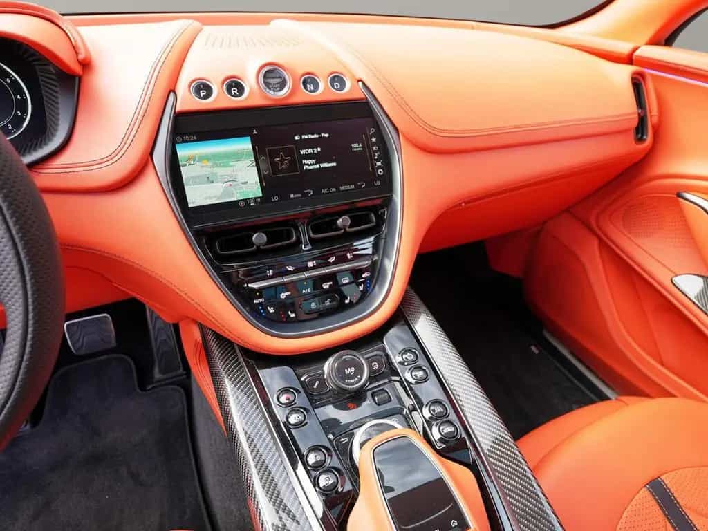 Aston Martin DBX 707 Satin Onyx Black Californian Poppy 06/2023-photo-26