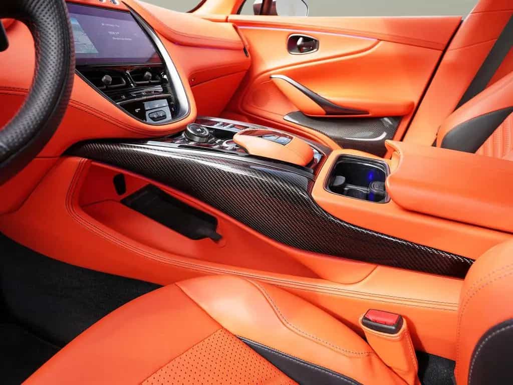 Aston Martin DBX 707 Satin Onyx Black Californian Poppy 06/2023-photo-28