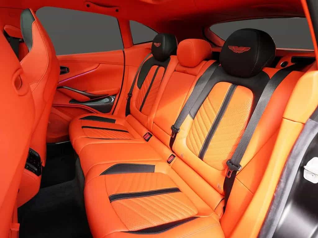 Aston Martin DBX 707 Satin Onyx Black Californian Poppy 06/2023-photo-32