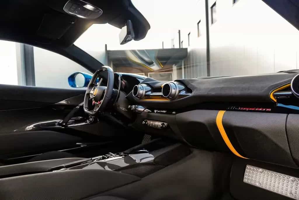 Ferrari 812 Competizione - Blu Tour de France - 1 of 999 03/2023-photo-4