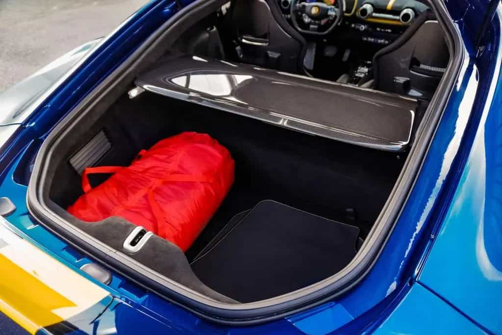 Ferrari 812 Competizione - Blu Tour de France - 1 of 999 03/2023-photo-44