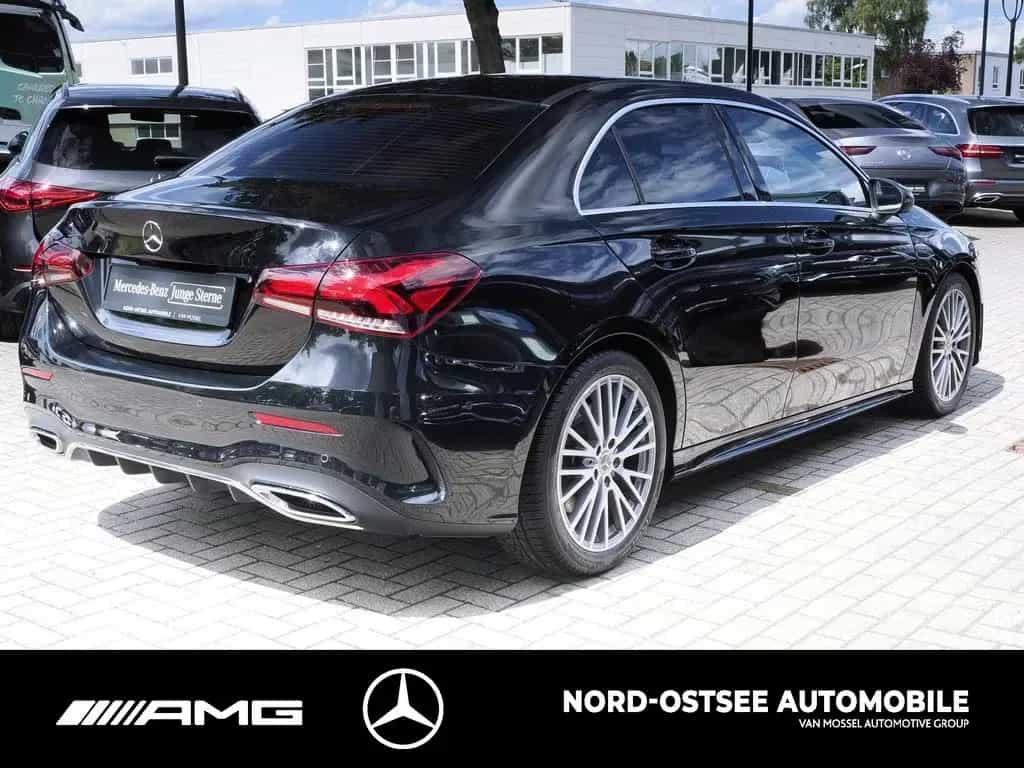 Mercedes-Benz A 250 LIMO AMG 4M NAVI TEMPOMAT LED SITZH 08/2020-photo-3