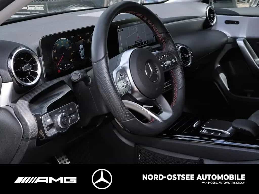 Mercedes-Benz A 250 LIMO AMG 4M NAVI TEMPOMAT LED SITZH 08/2020-photo-7