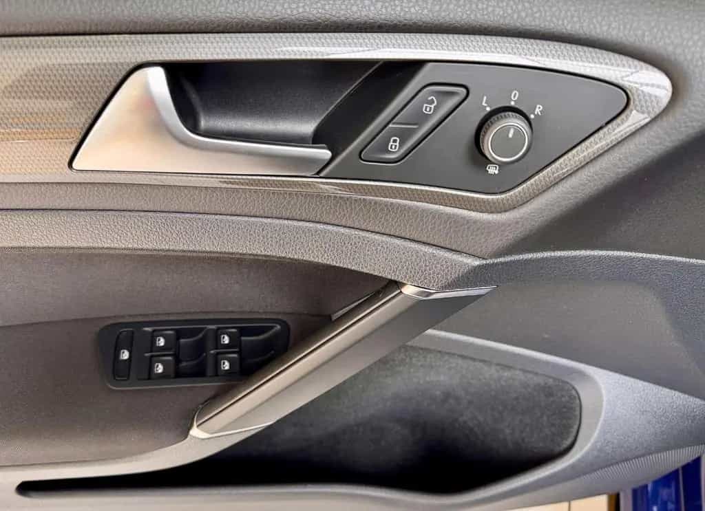 Volkswagen Golf Join/Navi/R-LINE/Sitzhg/Telef/Parkp/Klimaau 01/2018-photo-16