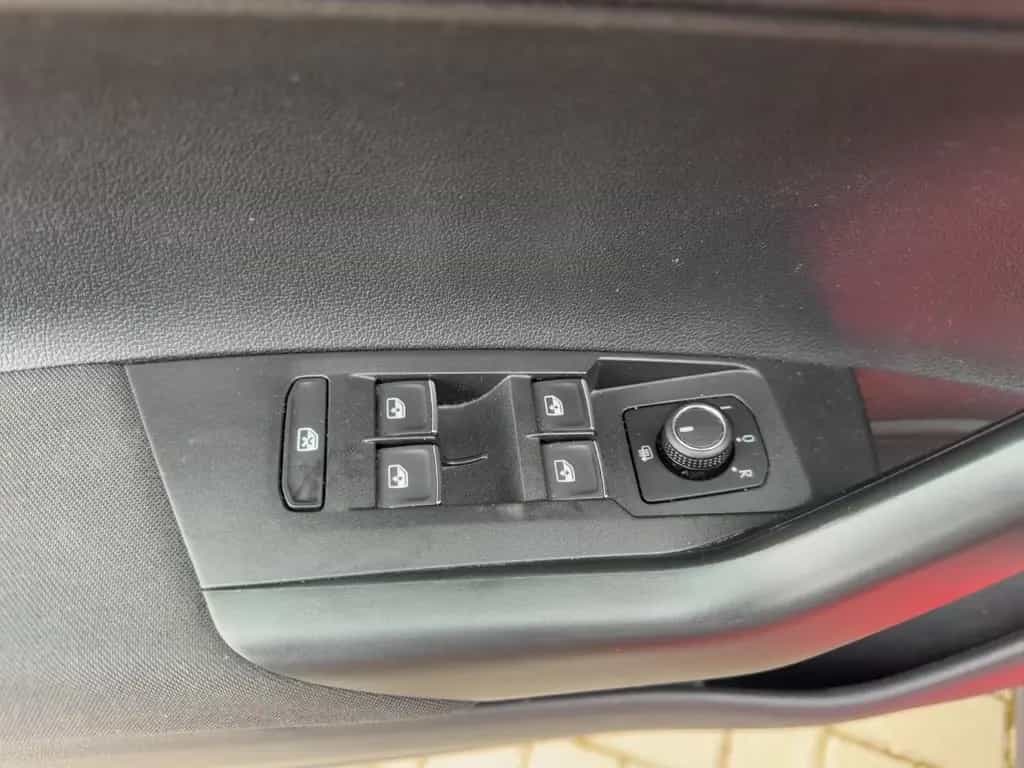 Volkswagen Polo VI 2.0 TSI GTI LED*NAVI*SHZ*PDC*ACC*LED*AUT 06/2019-photo-12