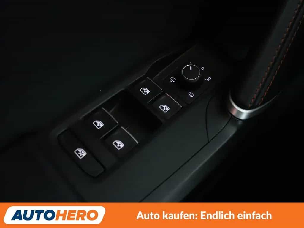 Seat Leon 1.5 eTSI ACT FR Aut.*NAVI*LED*ACC* 11/2021-photo-24