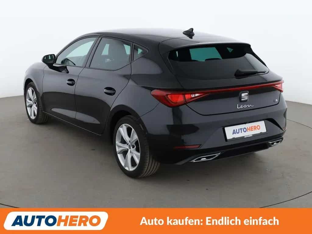 Seat Leon 1.5 eTSI ACT FR Aut.*NAVI*LED*ACC* 11/2021-photo-3