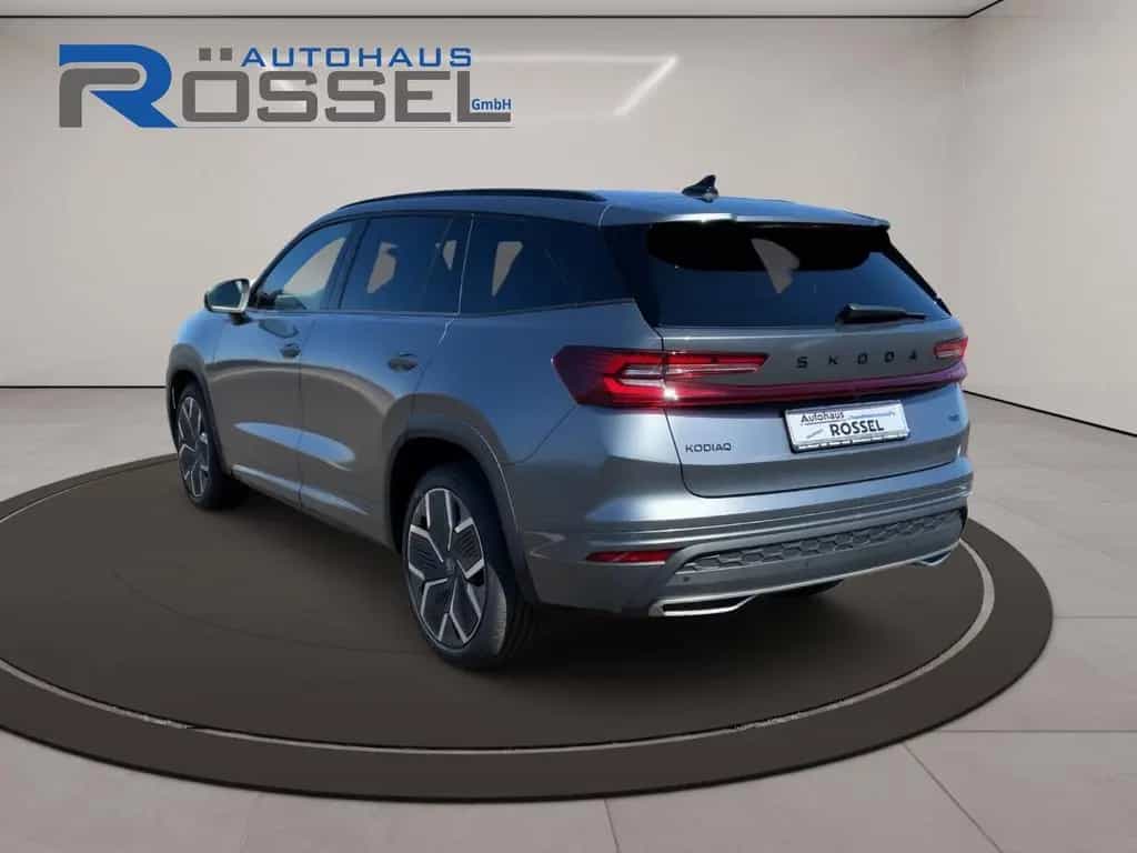 Skoda Kodiaq 2.0 TDI DSG 4x4 Sportline 20" Alu Navi El null-photo-5