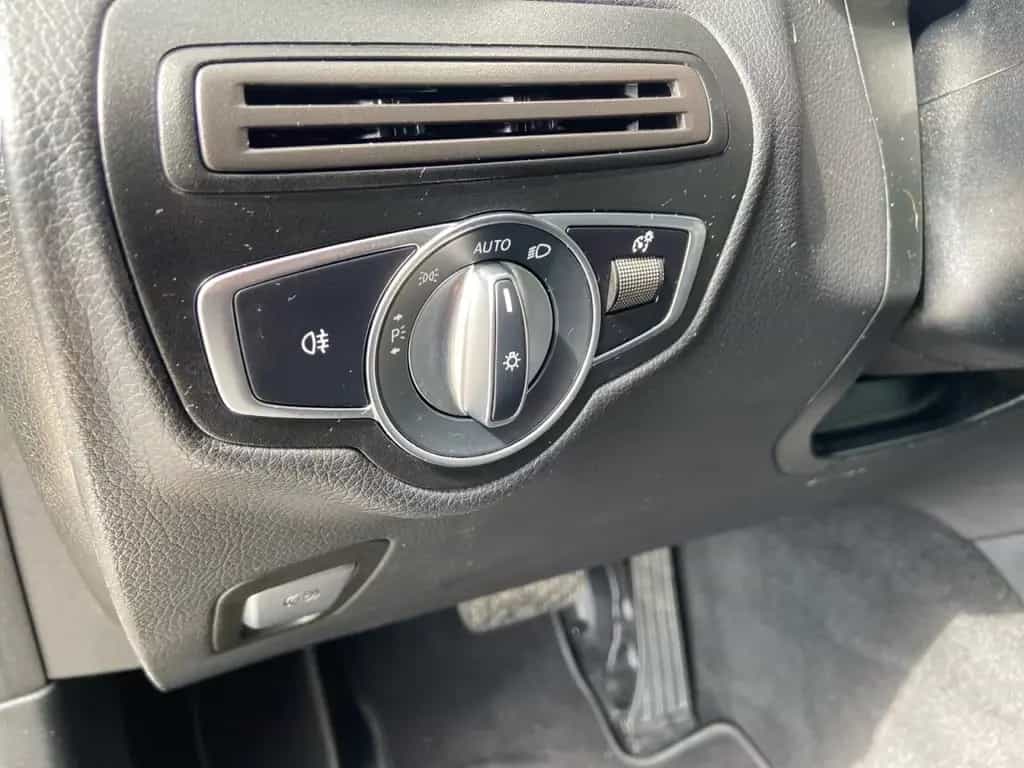 Mercedes-Benz GLC-Class d 4MATIC *AHK*DISTR*PARK*KAM*LED*TOTWINK 10/2019-photo-17