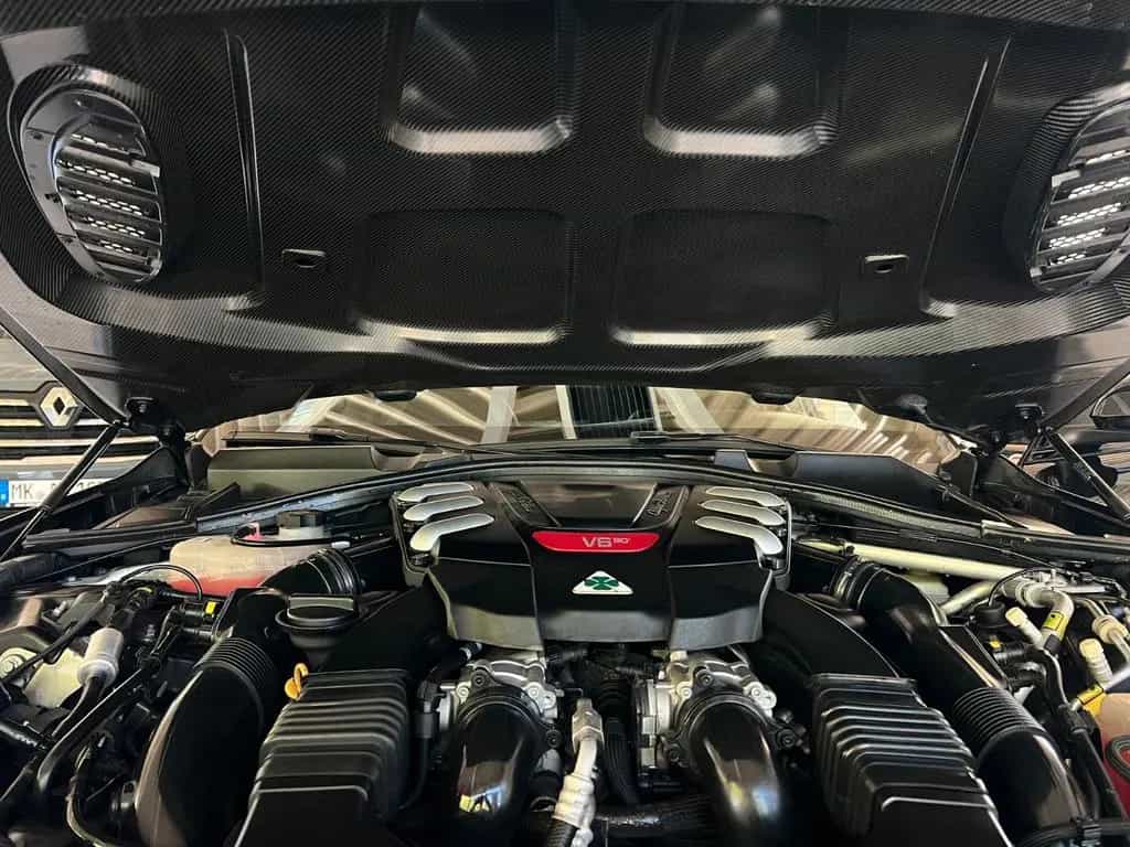 Alfa Romeo Giulia Quadrifoglio 2.9 V6 Bi-Turbo 06/2017-photo-28