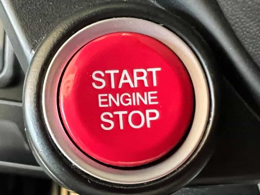 Alfa Romeo Giulia Quadrifoglio 2.9 V6 Bi-Turbo 06/2017-photo-34