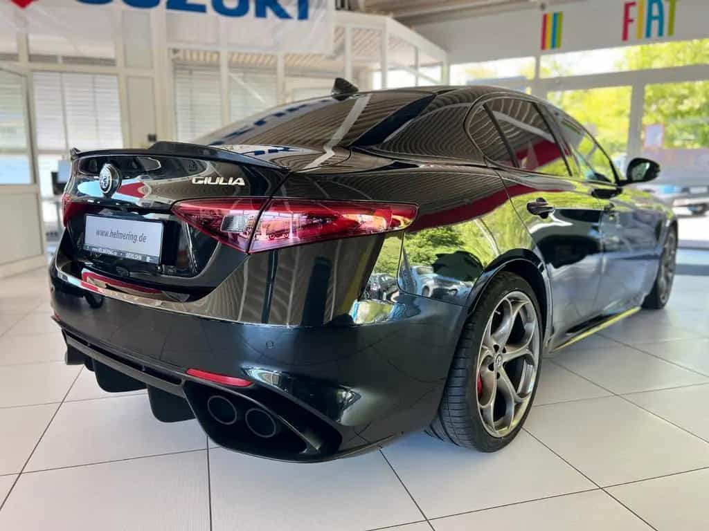 Alfa Romeo Giulia Quadrifoglio 2.9 V6 Bi-Turbo 06/2017-photo-43