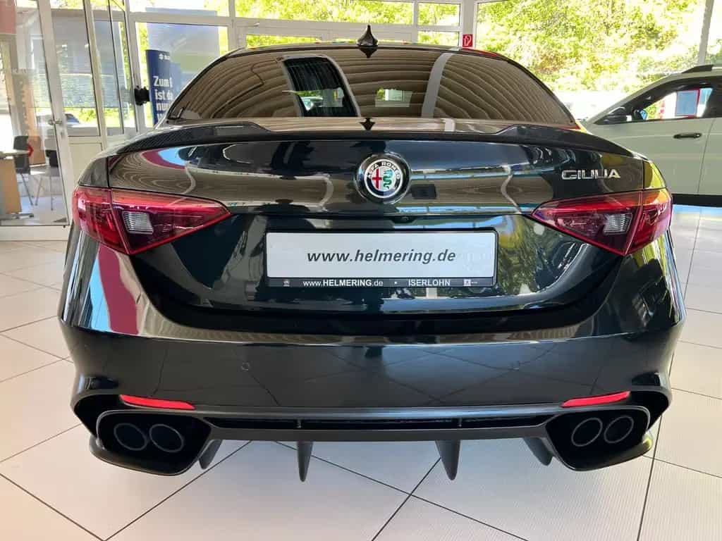 Alfa Romeo Giulia Quadrifoglio 2.9 V6 Bi-Turbo 06/2017-photo-6