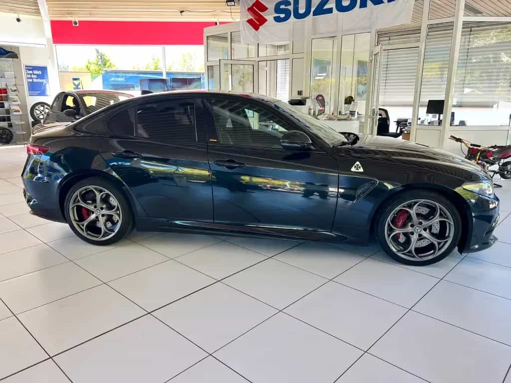 Alfa Romeo Giulia Quadrifoglio 2.9 V6 Bi-Turbo 06/2017-photo-7