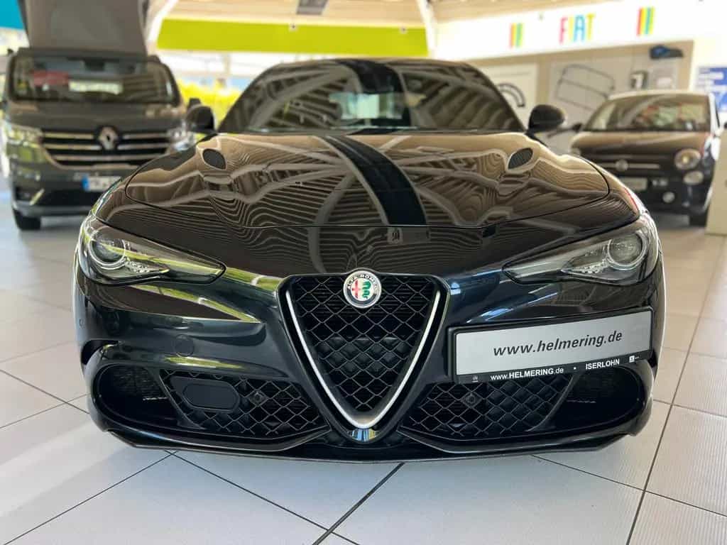 Alfa Romeo Giulia Quadrifoglio 2.9 V6 Bi-Turbo 06/2017-photo-9