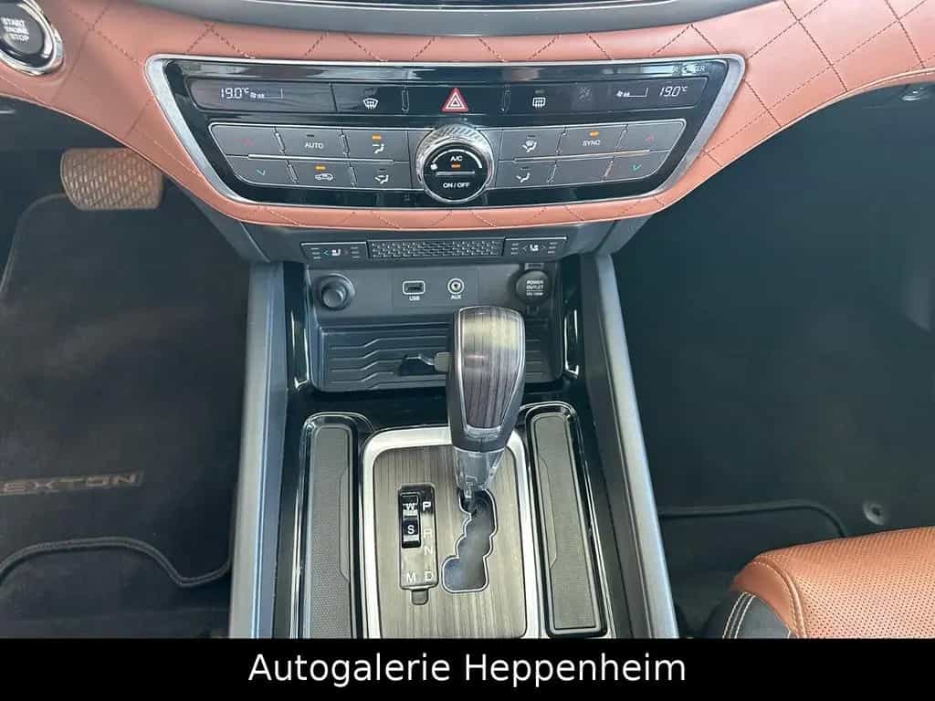 Ssangyong Rexton 2.2 Diesel e-XDi 220 Sapphire 4WD AT 11/2017-photo-20