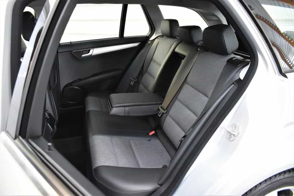 Mercedes-Benz C 180 T CGI Avantgarde+NAVI+PDC+SHZ+Teilleder 10/2011-photo-12