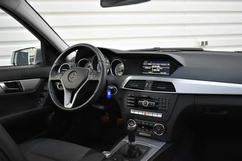 Mercedes-Benz C 180 T CGI Avantgarde+NAVI+PDC+SHZ+Teilleder 10/2011-photo-13