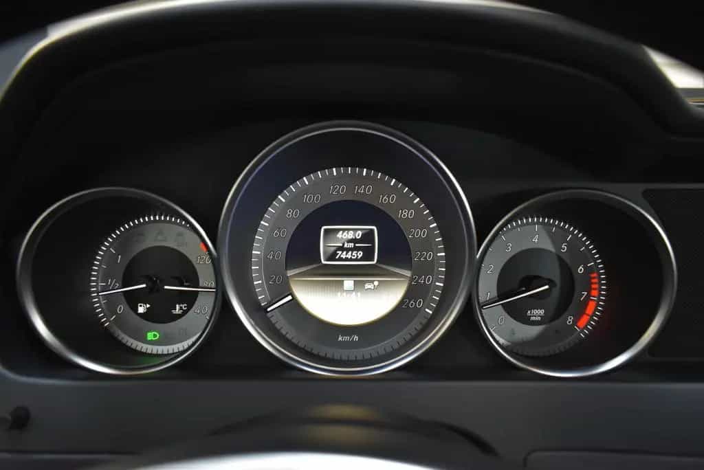 Mercedes-Benz C 180 T CGI Avantgarde+NAVI+PDC+SHZ+Teilleder 10/2011-photo-26