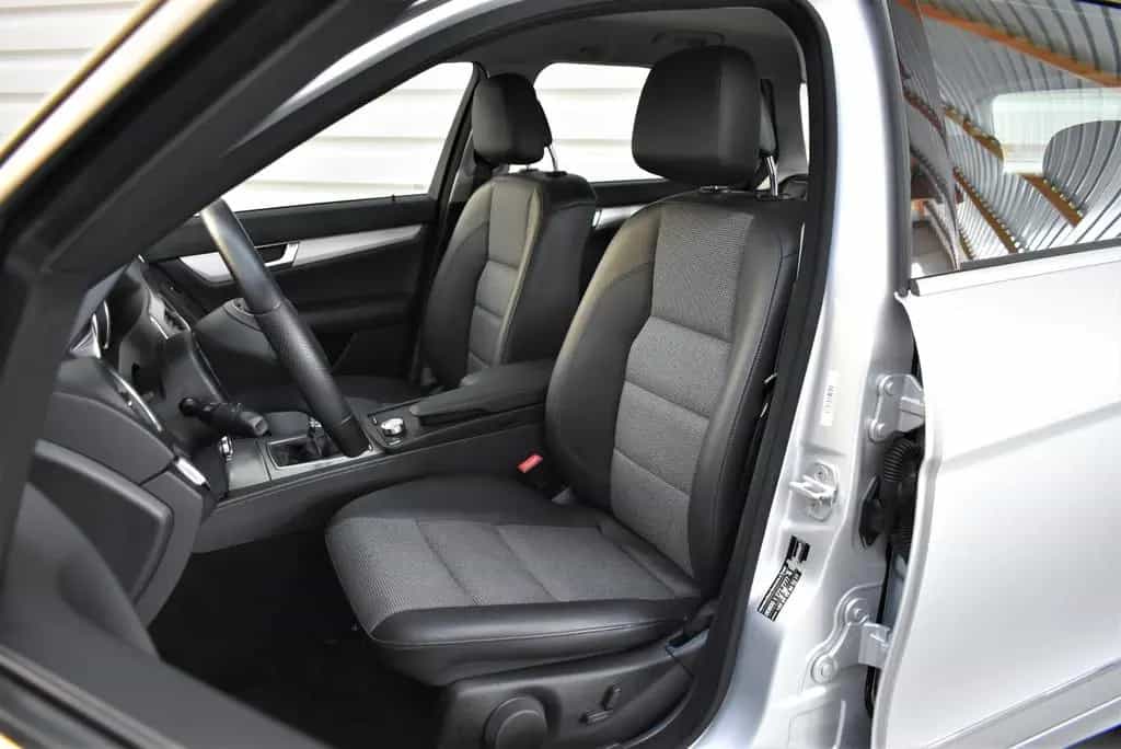Mercedes-Benz C 180 T CGI Avantgarde+NAVI+PDC+SHZ+Teilleder 10/2011-photo-7