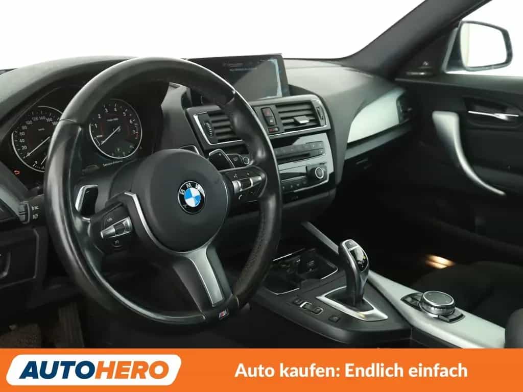 BMW 125 1er 125i M Sport Aut.*NAVI*TEMPO*SHZ*PDC*LIM* 10/2016-photo-10